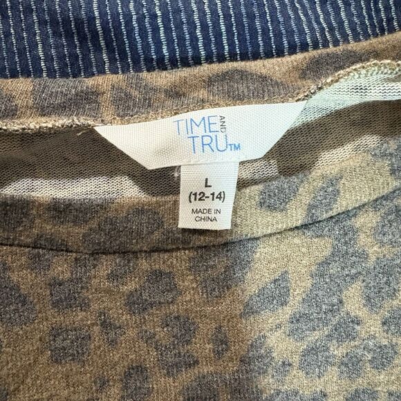 Time and Tru Womens L Brown Leopard Animal Print Long Sleeve Top Boho Casual - Picture 3 of 7